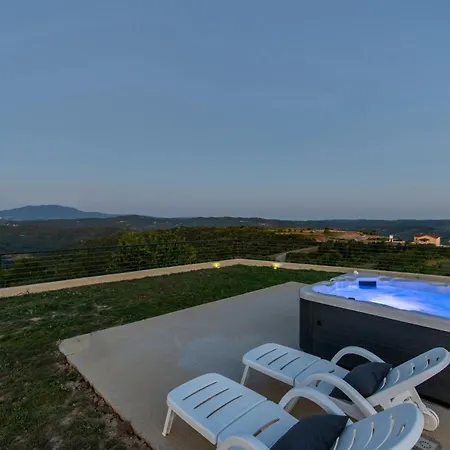 Panorama Vrh (Istria)